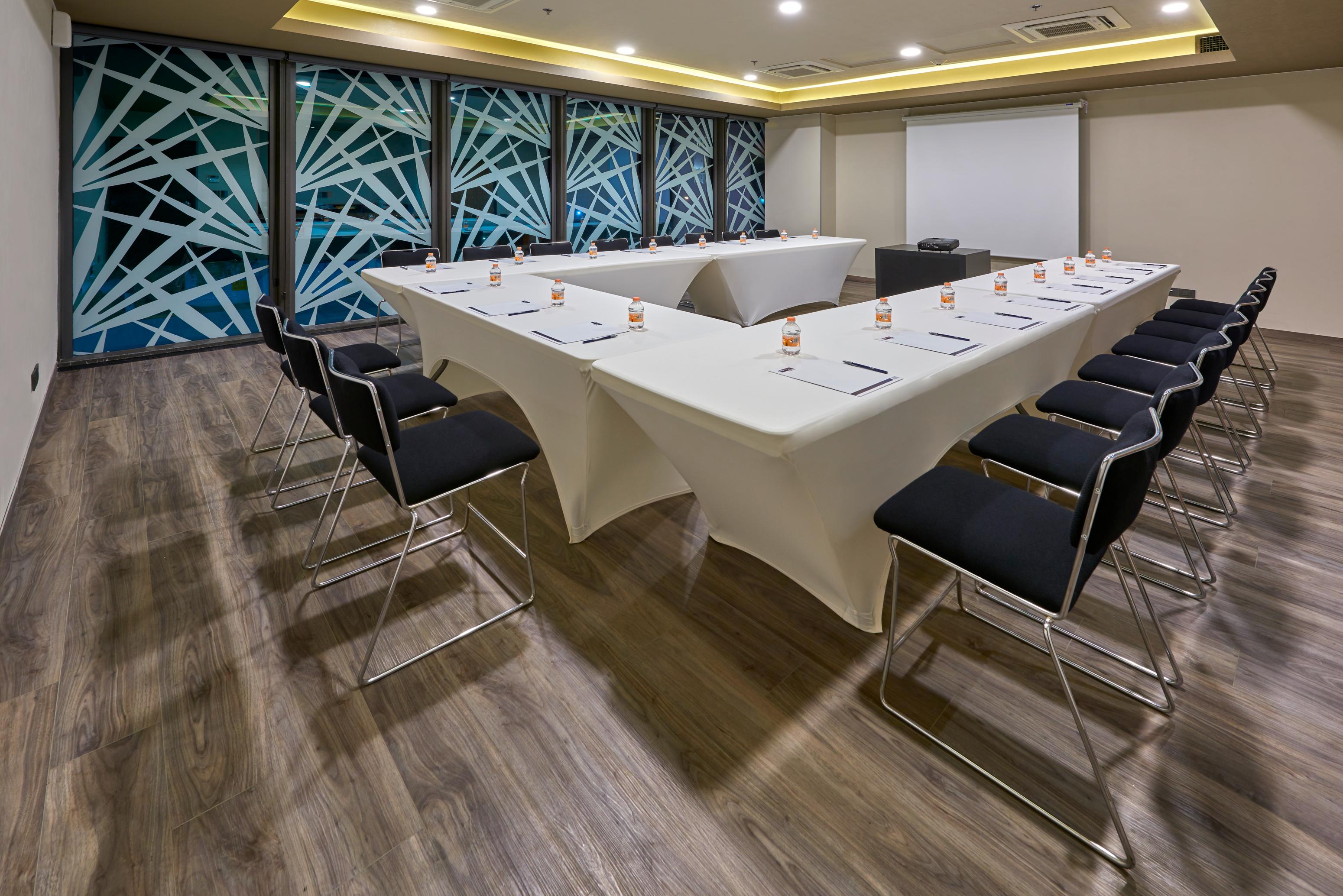 City Express Plus By Marriott Merida Exterior photo