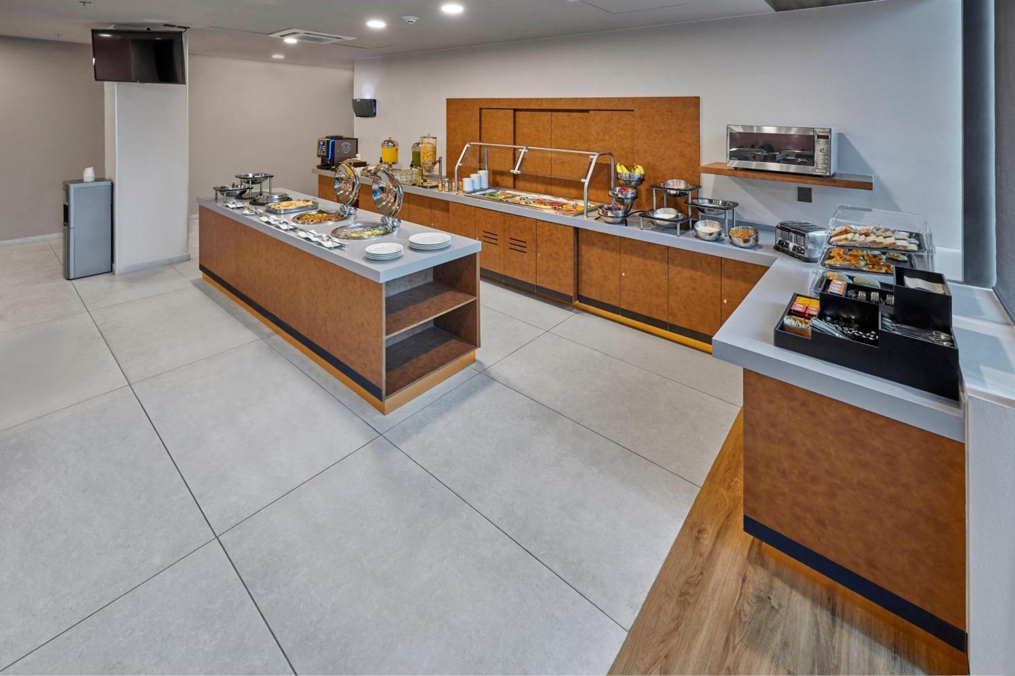 City Express Plus By Marriott Merida Exterior photo