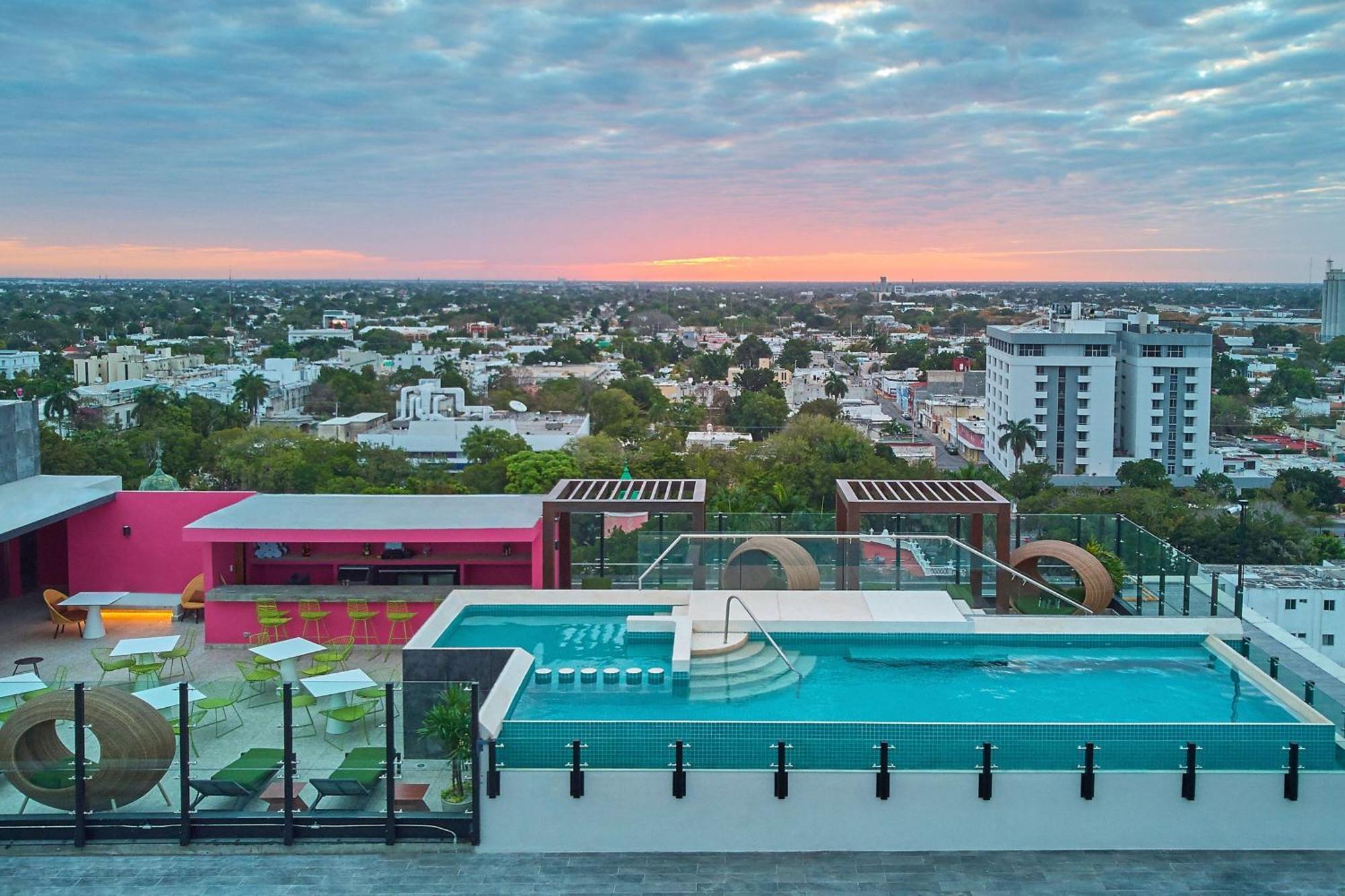 City Express Plus By Marriott Merida Exterior photo